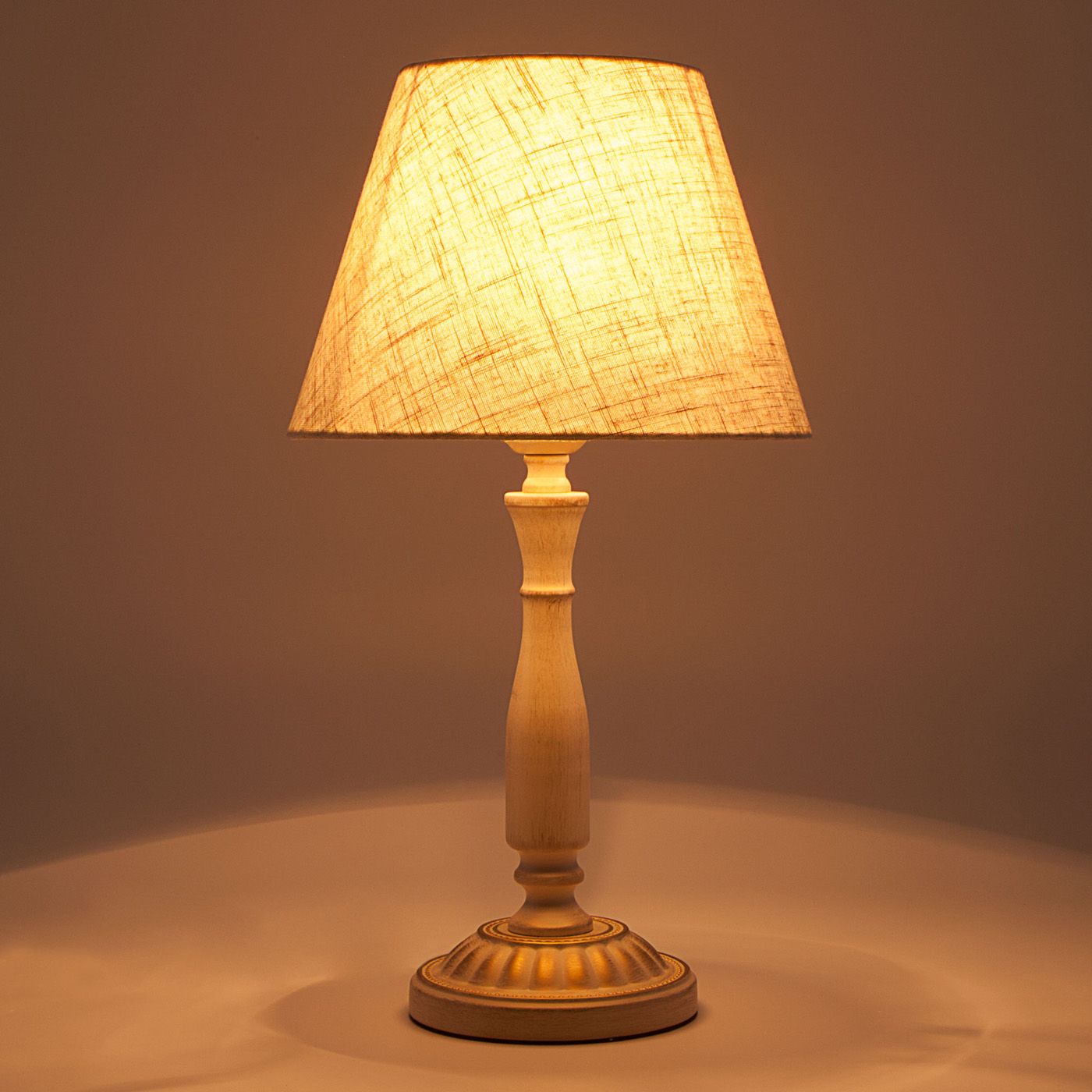 светильник настольный в спальню в классическом стиле
